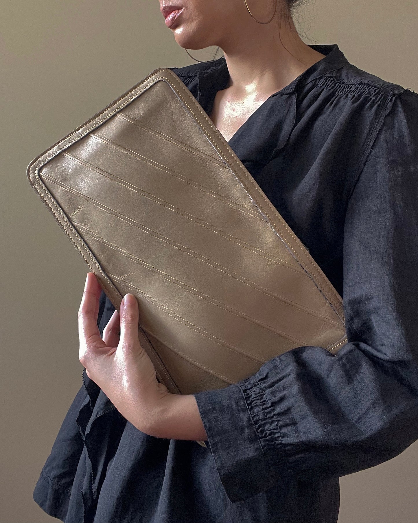 Vintage Designer Anne Klein Beige Leather Clutch Bag