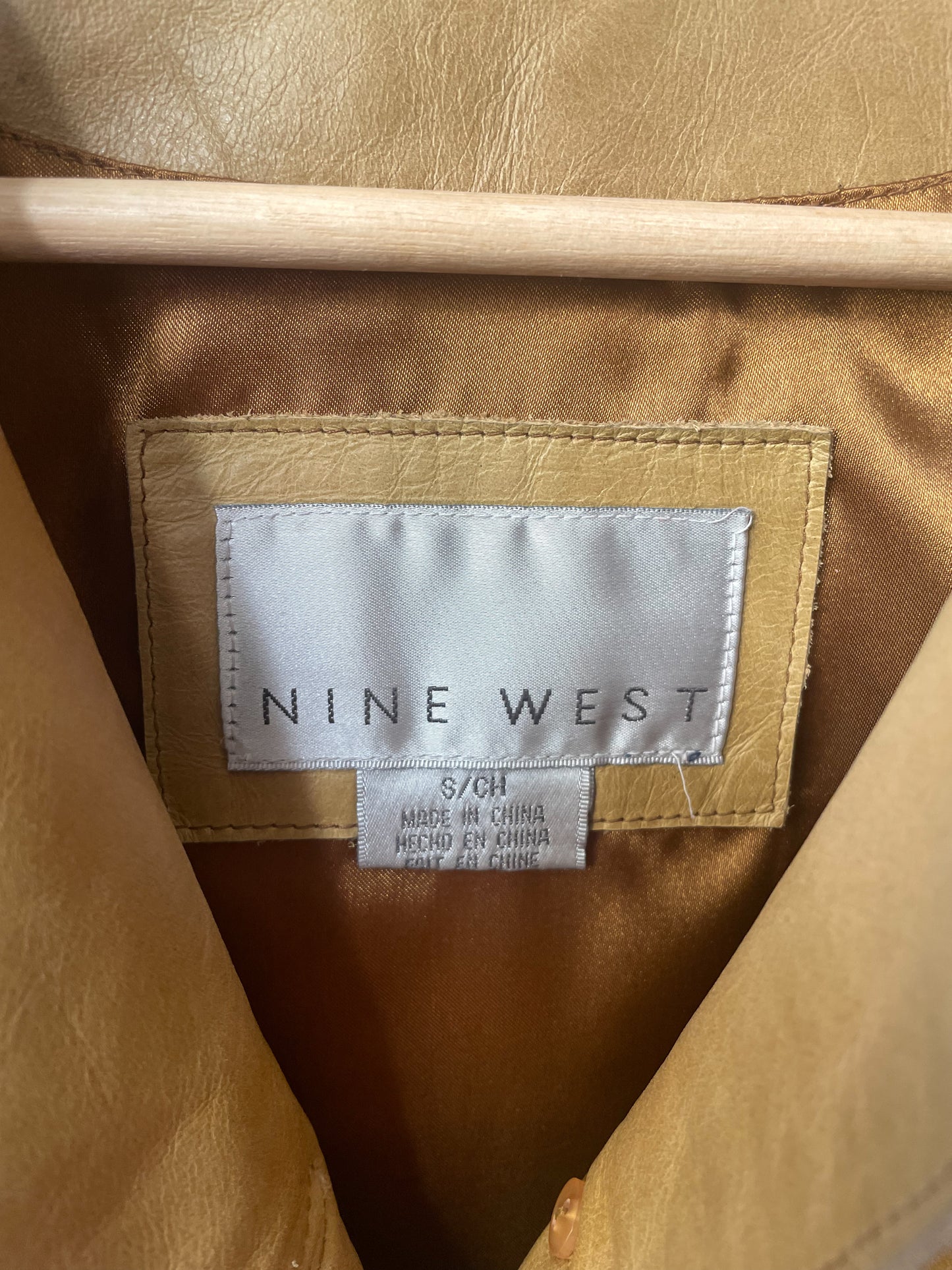 Vintage Designer Nine West Tan Leather Collarless Cropped Jacket