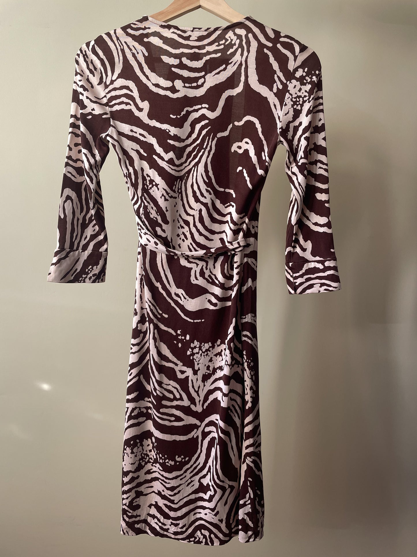 Vintage Designer Diane Von Fürstenberg Chocolate Brown Print Silk Wrap Dress