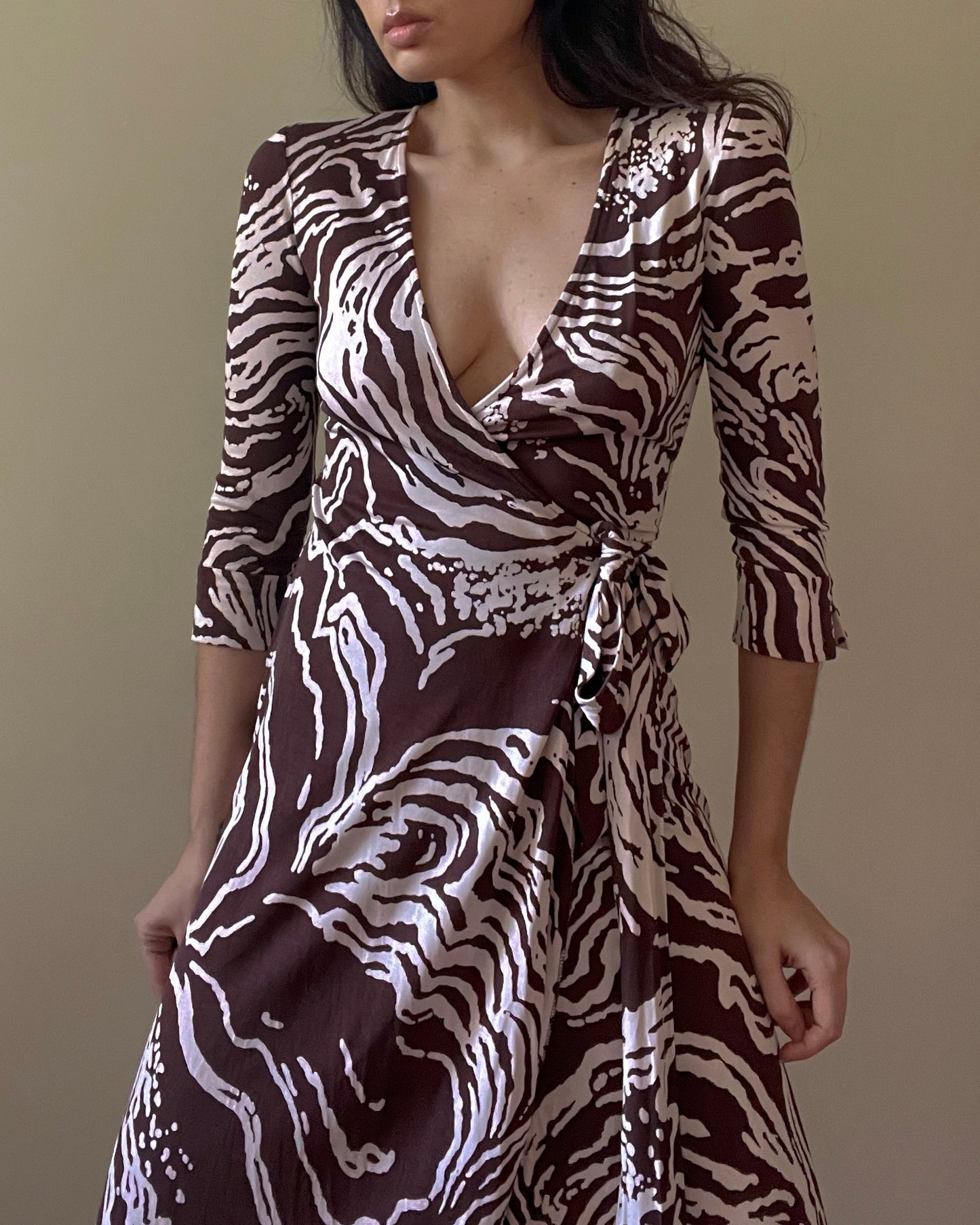 Vintage Designer Diane Von Fürstenberg Chocolate Brown Print Silk Wrap Dress